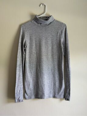 Athleta Gray Women's Turtleneck Top